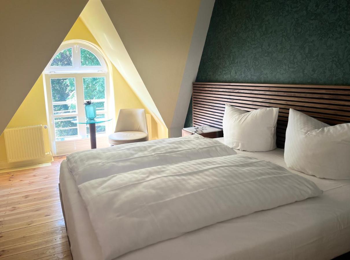 Stuckhotel Fettehenne Ratingen Exterior foto